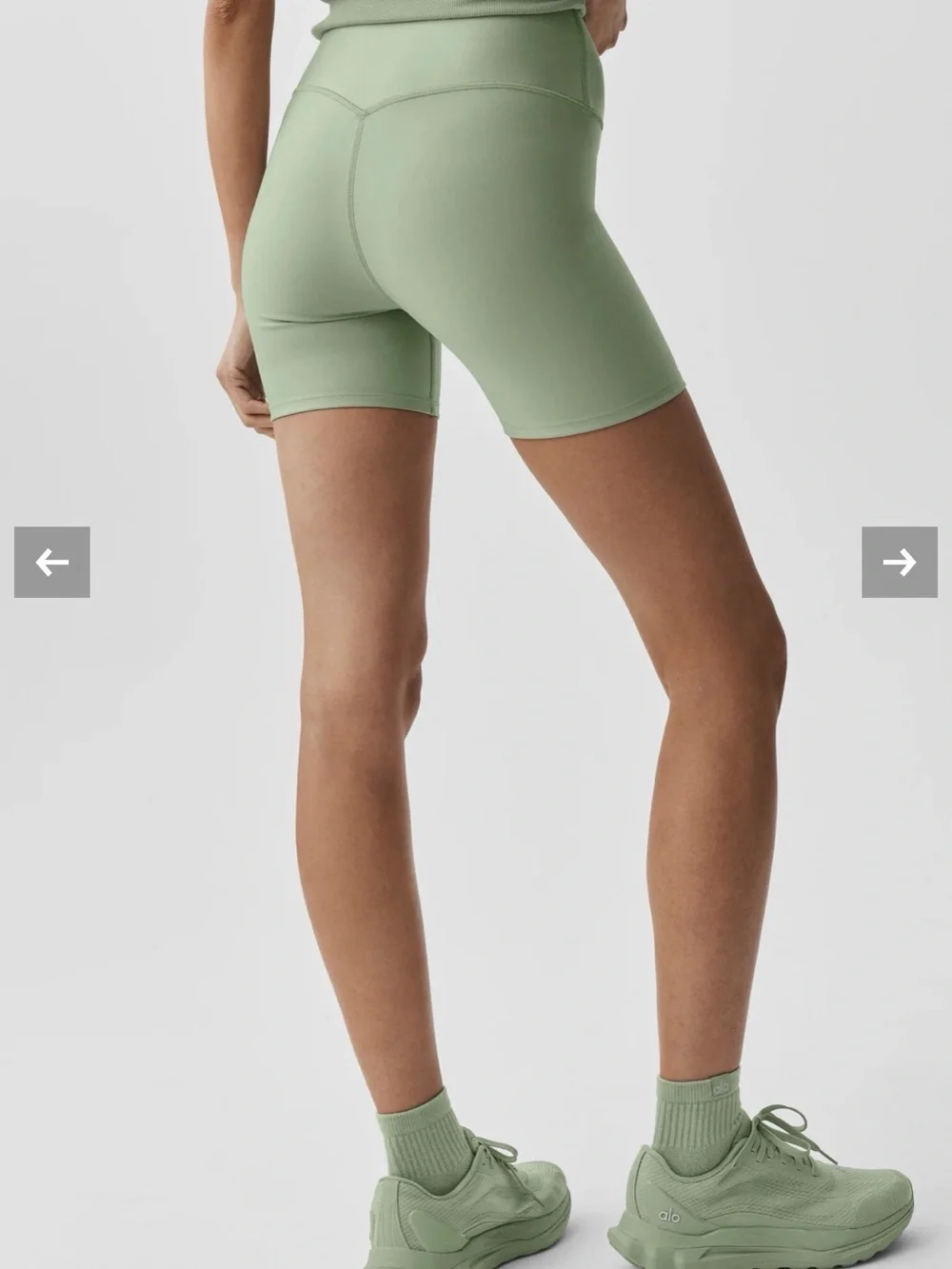 ALO Yoga 5” Airlift Energy Short - Limestone XS